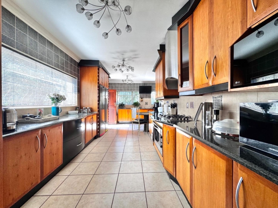 4 Bedroom Property for Sale in Glenvista Gauteng