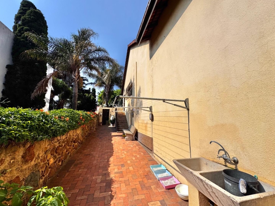 4 Bedroom Property for Sale in Glenvista Gauteng