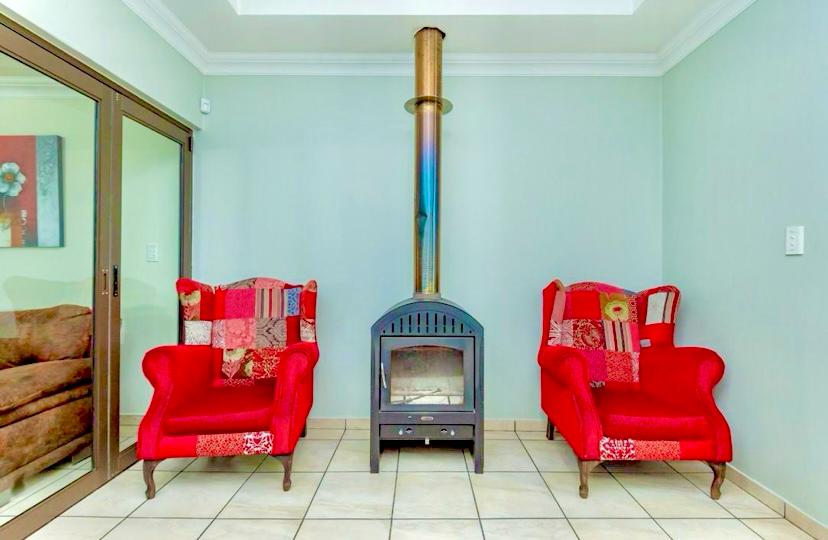 6 Bedroom Property for Sale in Lambton Gauteng