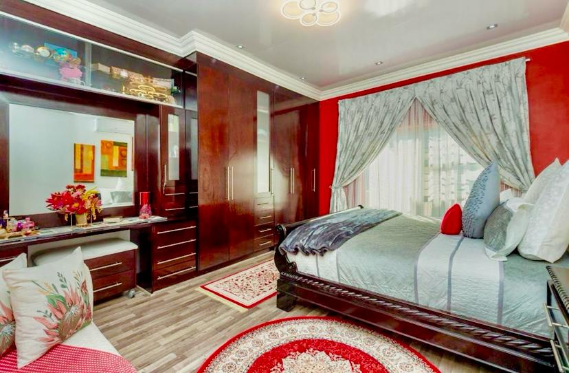 6 Bedroom Property for Sale in Lambton Gauteng