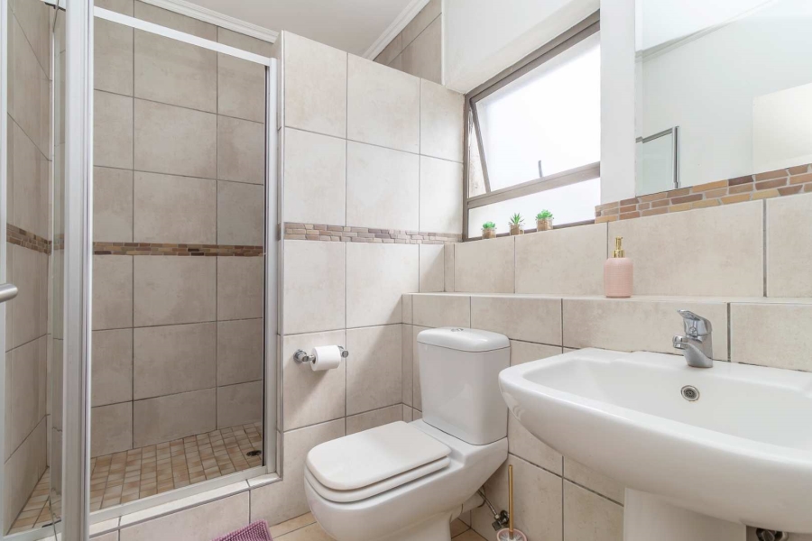 1 Bedroom Property for Sale in Sunninghill Gauteng