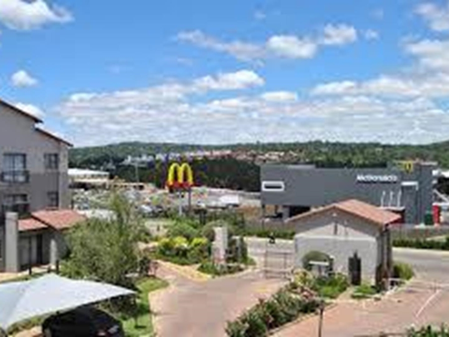 1 Bedroom Property for Sale in Sunninghill Gauteng