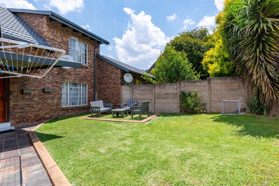 4 Bedroom Property for Sale in Van Riebeeck Park Gauteng