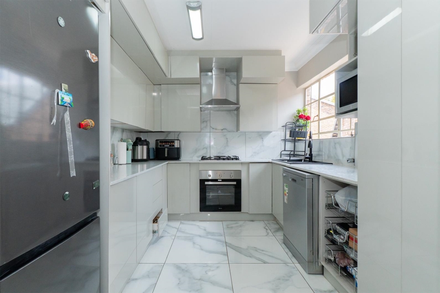 4 Bedroom Property for Sale in Van Riebeeck Park Gauteng