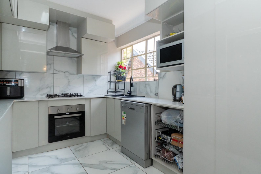 4 Bedroom Property for Sale in Van Riebeeck Park Gauteng