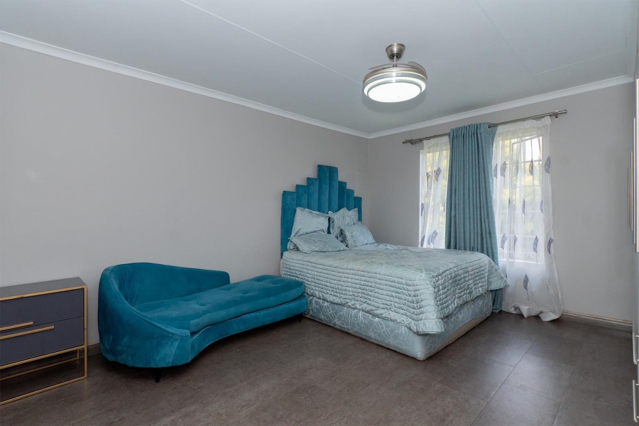 4 Bedroom Property for Sale in Van Riebeeck Park Gauteng