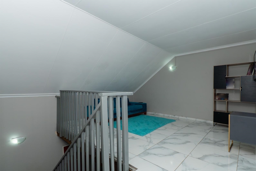 4 Bedroom Property for Sale in Van Riebeeck Park Gauteng