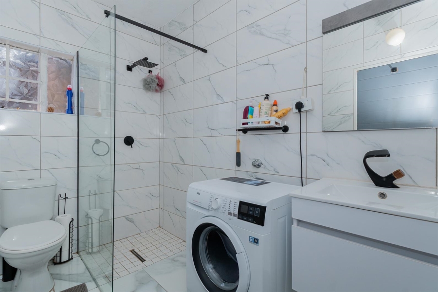 4 Bedroom Property for Sale in Van Riebeeck Park Gauteng