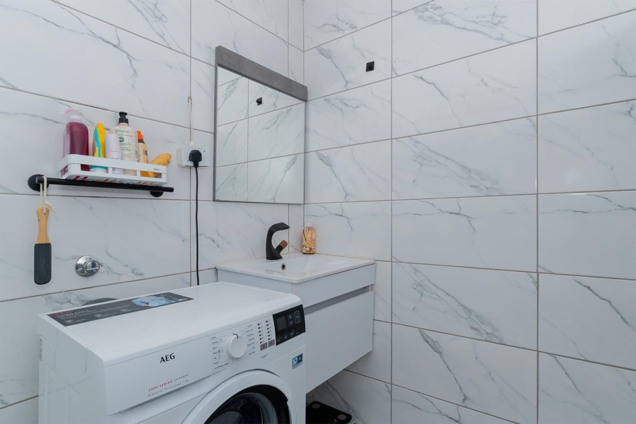 4 Bedroom Property for Sale in Van Riebeeck Park Gauteng