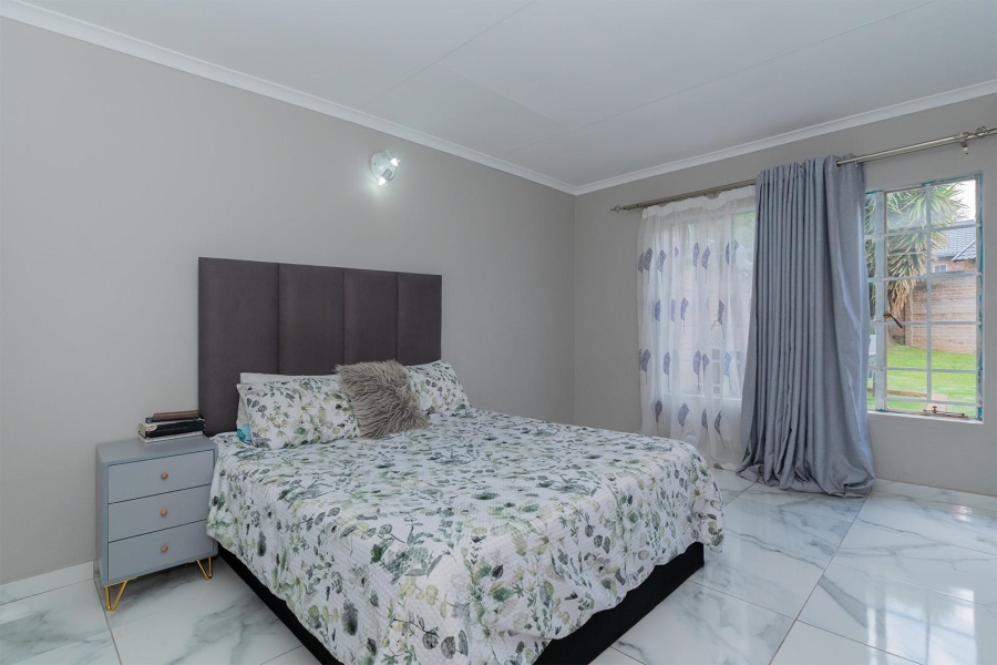 4 Bedroom Property for Sale in Van Riebeeck Park Gauteng