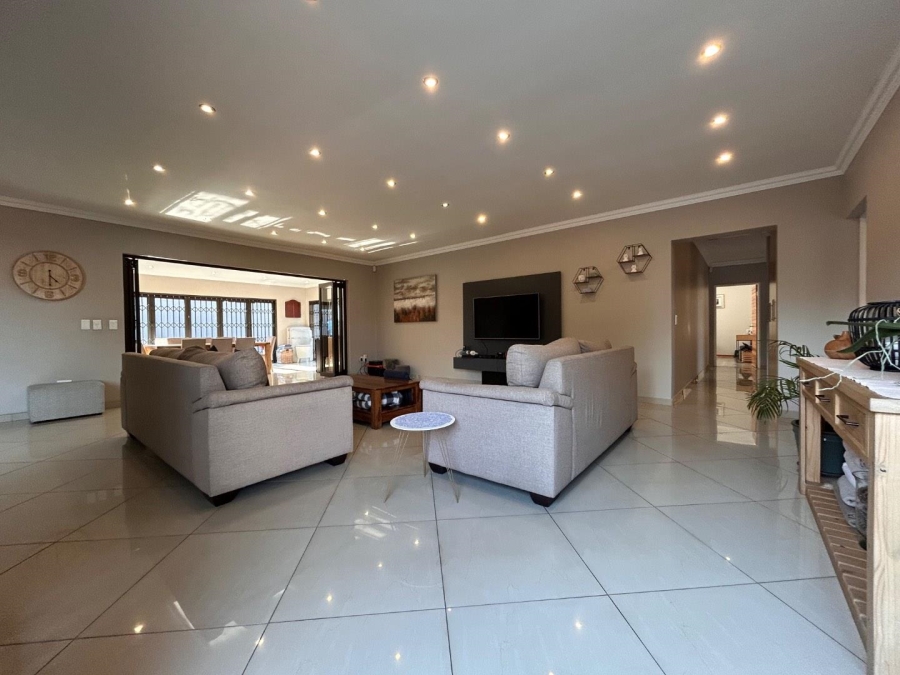 3 Bedroom Property for Sale in New Redruth Gauteng
