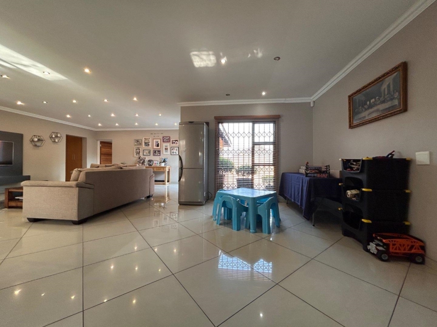 3 Bedroom Property for Sale in New Redruth Gauteng