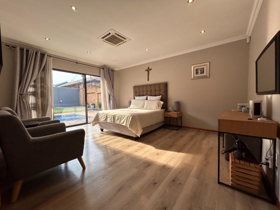 3 Bedroom Property for Sale in New Redruth Gauteng