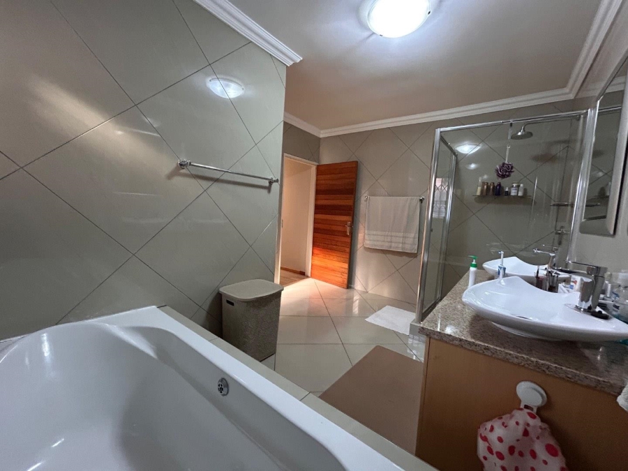 3 Bedroom Property for Sale in New Redruth Gauteng