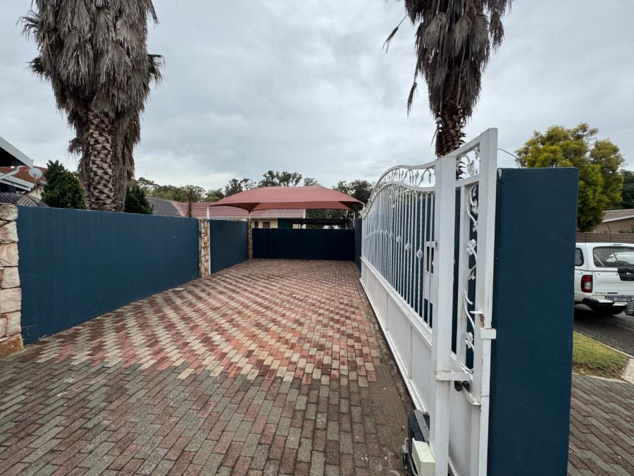 4 Bedroom Property for Sale in Randhart Gauteng