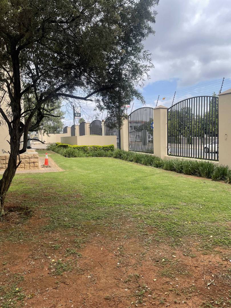 To Let commercial Property for Rent in Ashlea Gardens Gauteng
