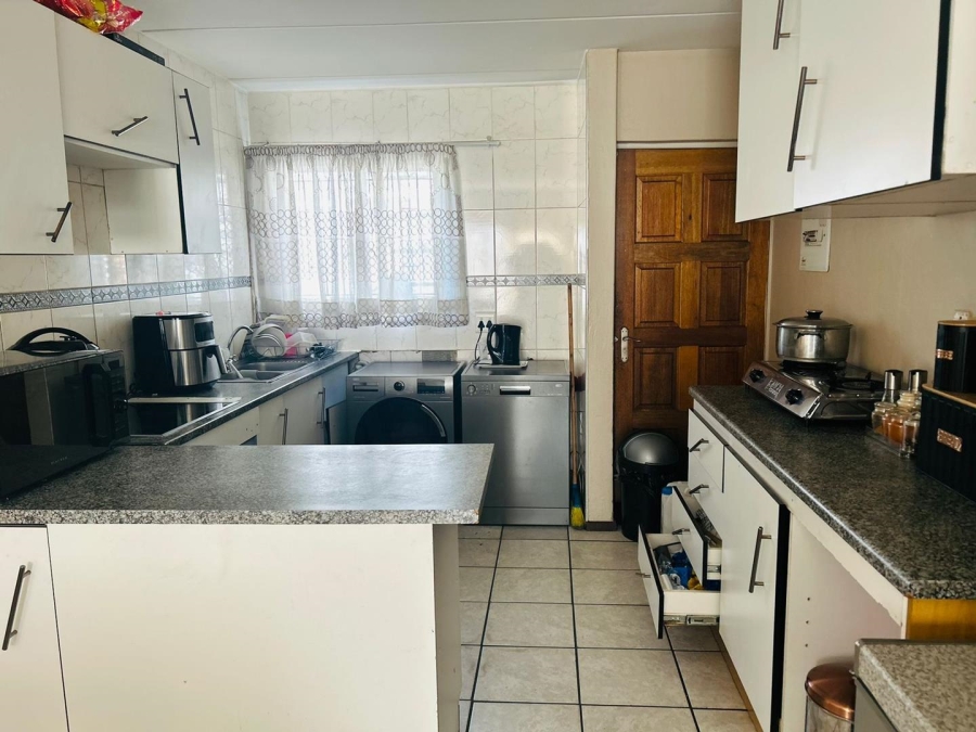2 Bedroom Property for Sale in Boksburg Gauteng