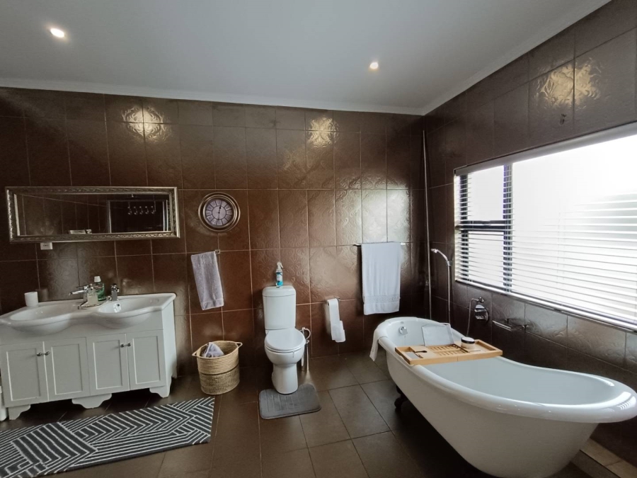 3 Bedroom Property for Sale in Midstream Estate Gauteng