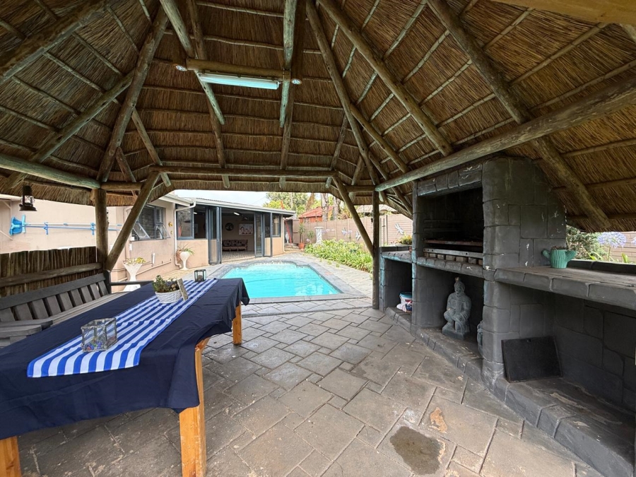 4 Bedroom Property for Sale in Florida Gauteng