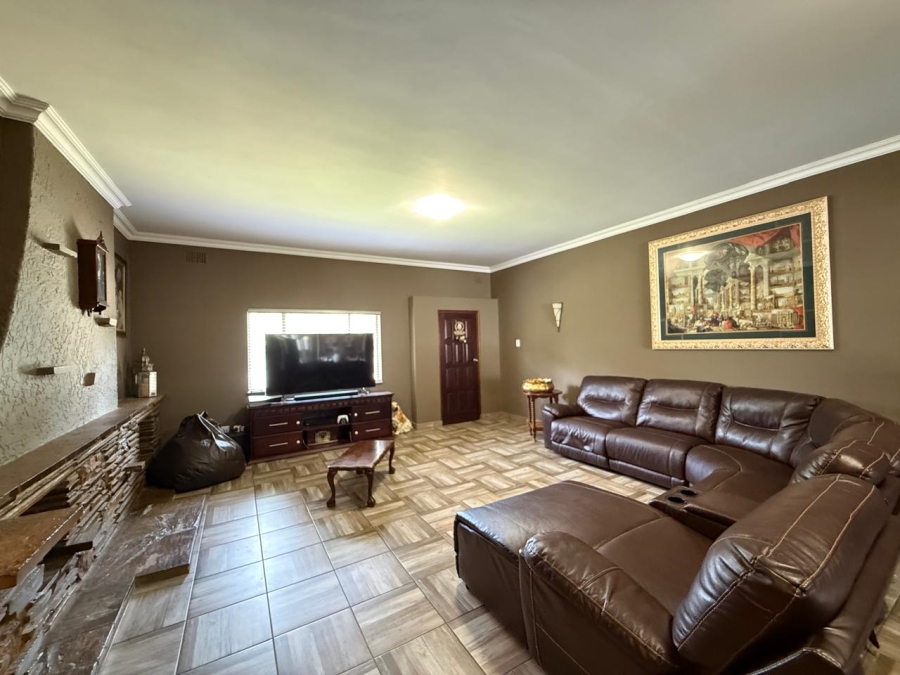 4 Bedroom Property for Sale in Florida Gauteng
