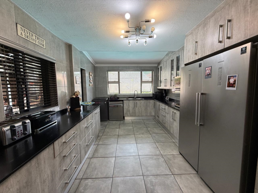 4 Bedroom Property for Sale in Florida Gauteng
