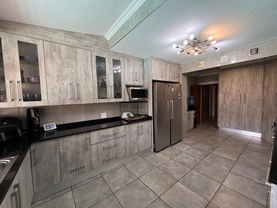 4 Bedroom Property for Sale in Florida Gauteng