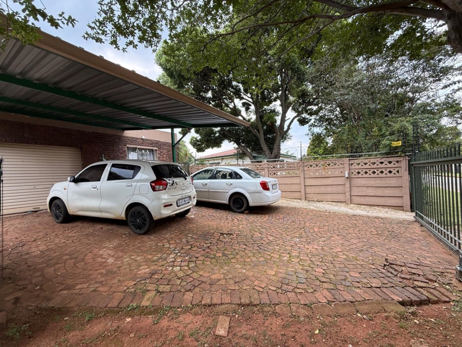 4 Bedroom Property for Sale in Florida Gauteng