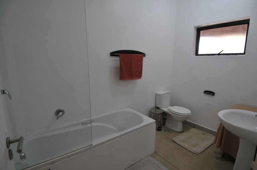 To Let 3 Bedroom Property for Rent in Bronkhorstbaai Dorp Gauteng