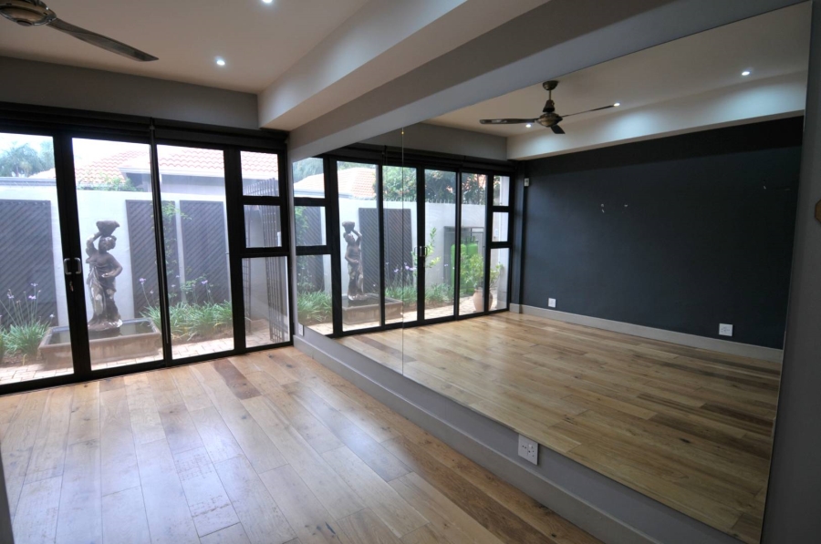 4 Bedroom Property for Sale in Boardwalk Manor Gauteng