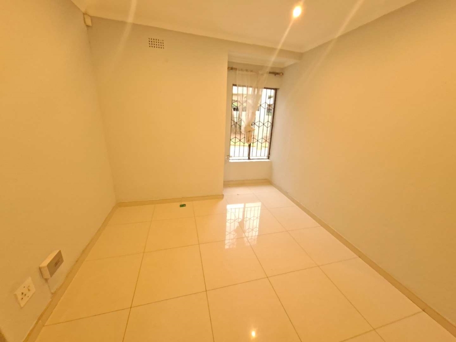 To Let 4 Bedroom Property for Rent in Weltevreden Park Gauteng