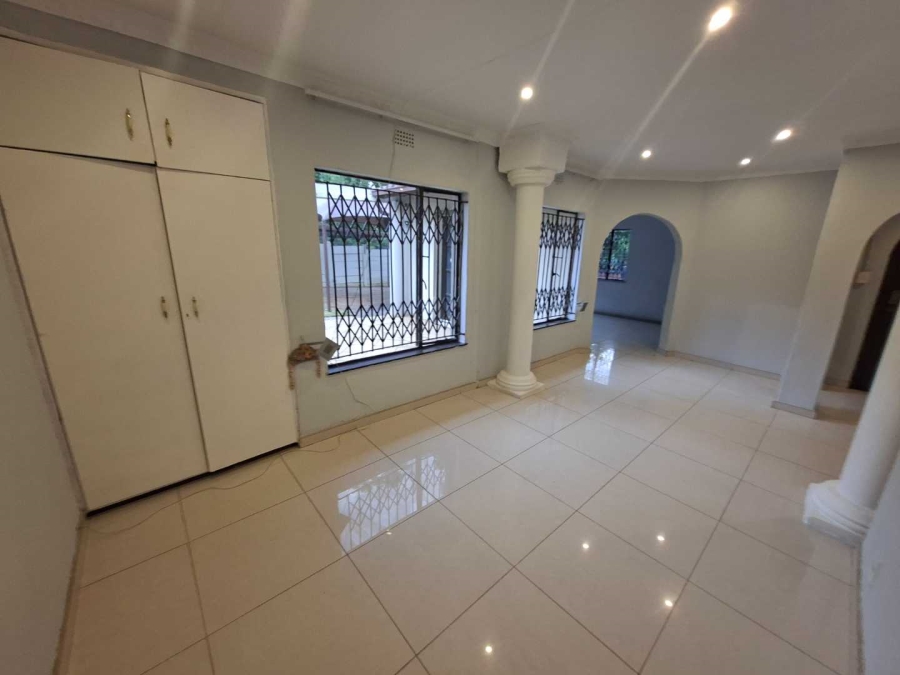 To Let 4 Bedroom Property for Rent in Weltevreden Park Gauteng