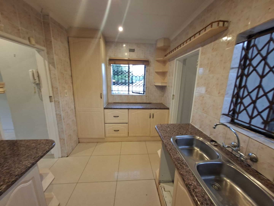 To Let 4 Bedroom Property for Rent in Weltevreden Park Gauteng