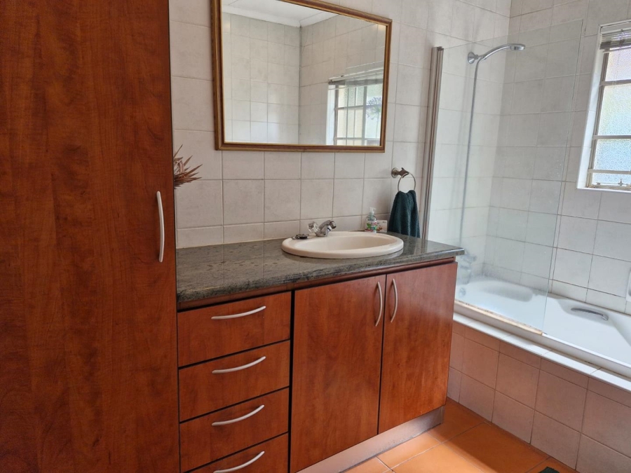 1 Bedroom Property for Sale in Morningside Gauteng