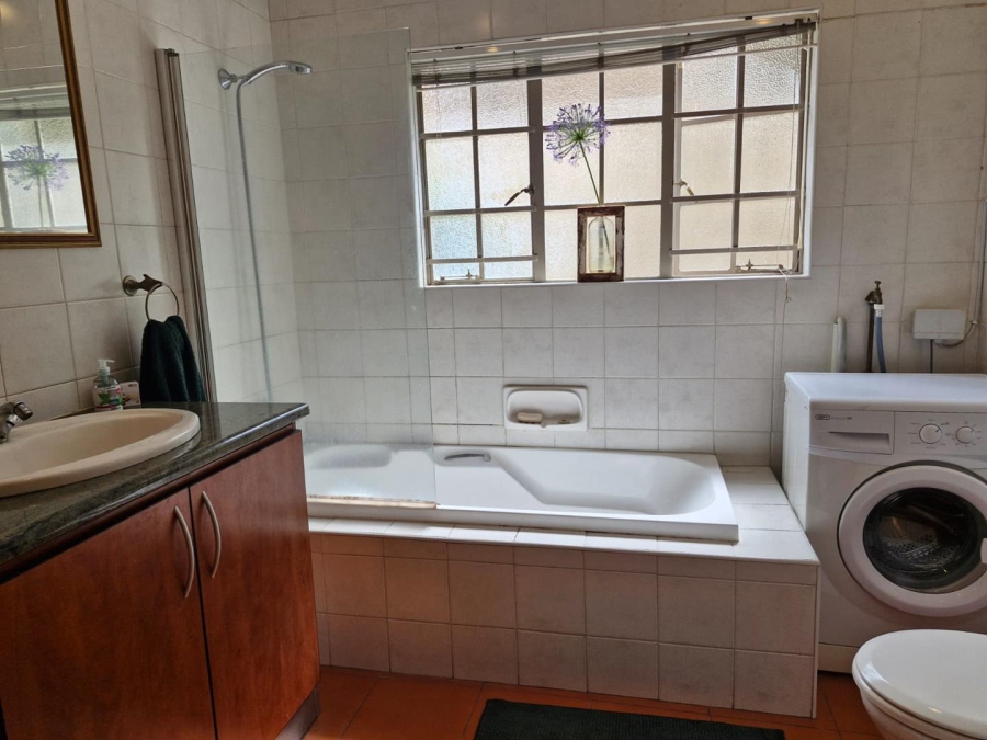 1 Bedroom Property for Sale in Morningside Gauteng