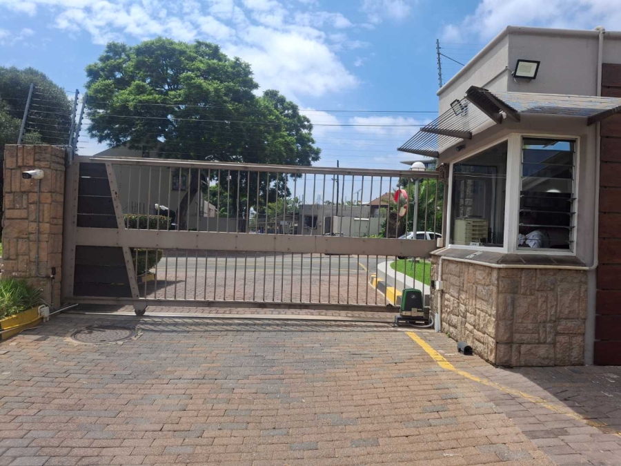 To Let 2 Bedroom Property for Rent in Sandown Gauteng