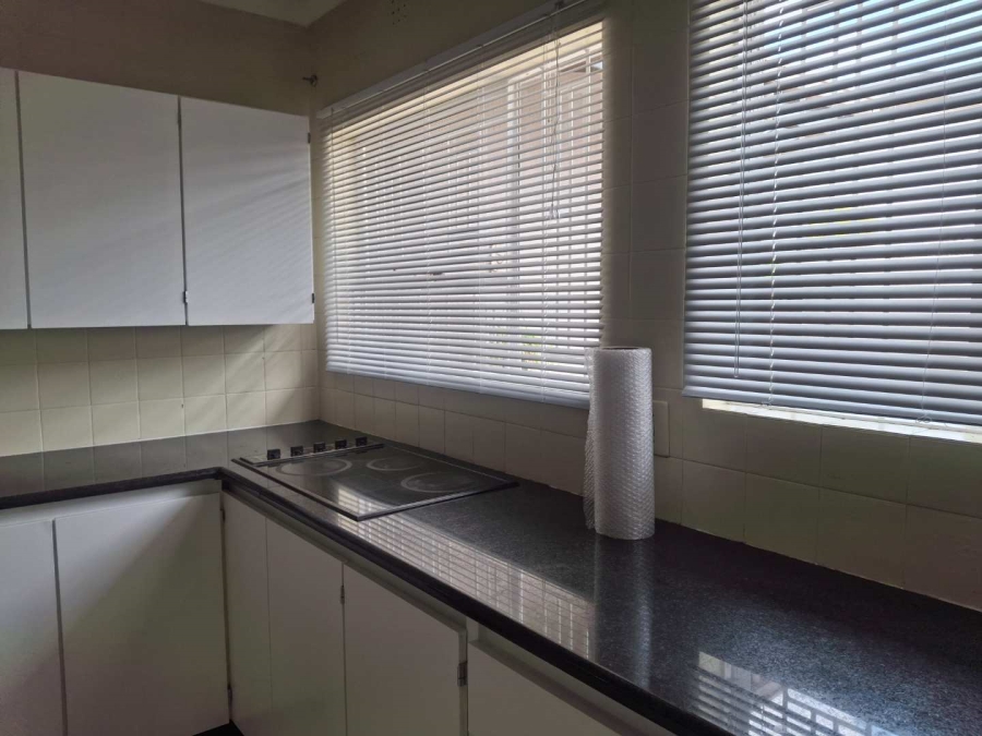 To Let 2 Bedroom Property for Rent in Sandown Gauteng