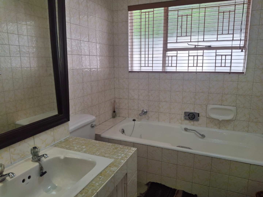 To Let 2 Bedroom Property for Rent in Sandown Gauteng
