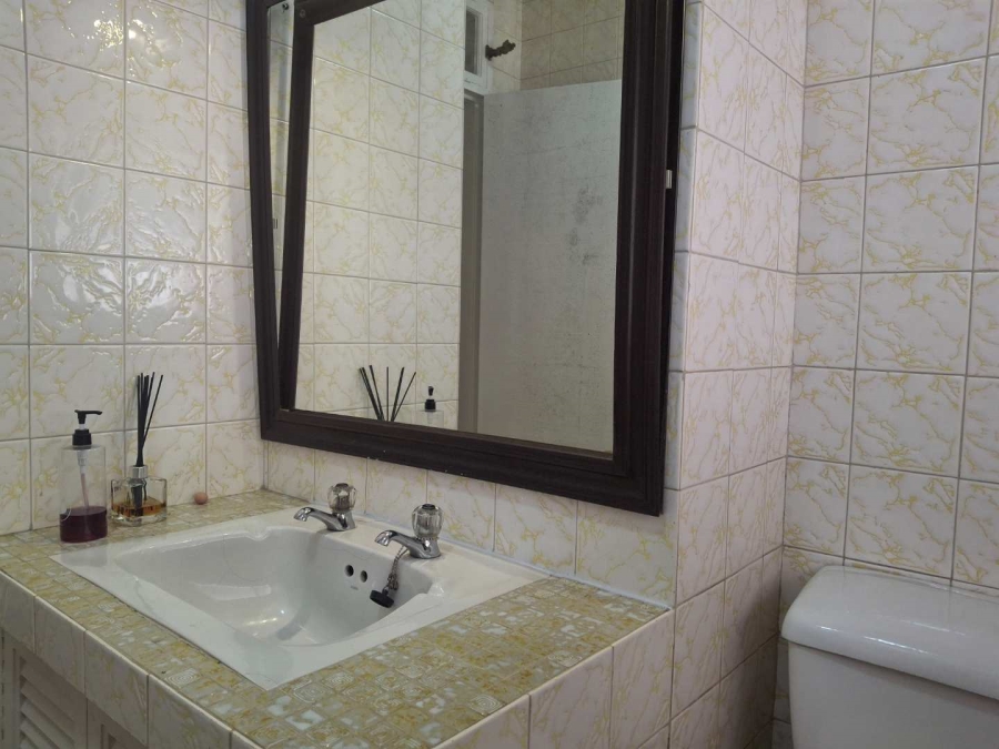 To Let 2 Bedroom Property for Rent in Sandown Gauteng