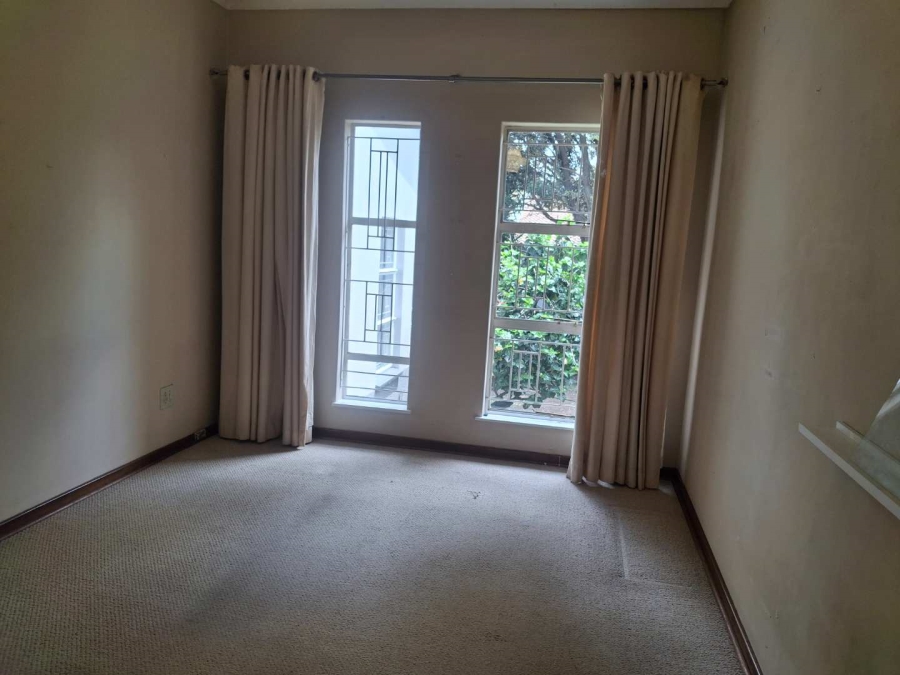 To Let 2 Bedroom Property for Rent in Sandown Gauteng
