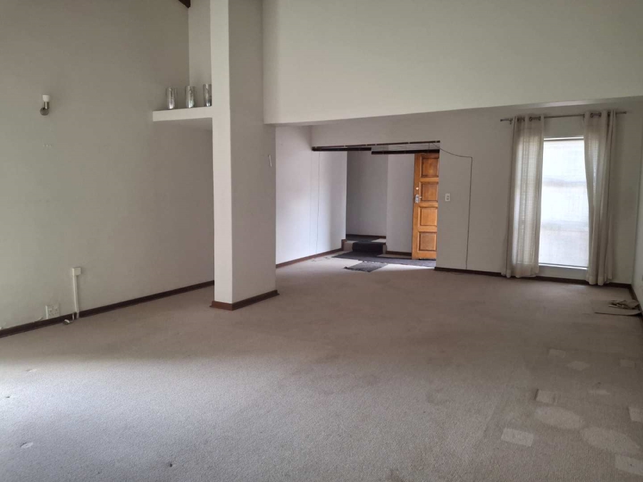 To Let 2 Bedroom Property for Rent in Sandown Gauteng