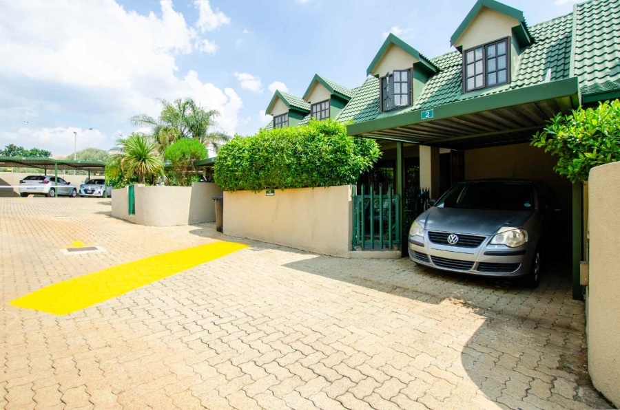 2 Bedroom Property for Sale in Weltevreden A H Gauteng