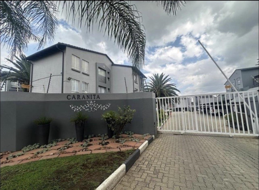2 Bedroom Property for Sale in Verwoerdpark Gauteng