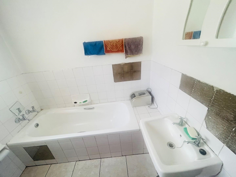 2 Bedroom Property for Sale in Verwoerdpark Gauteng