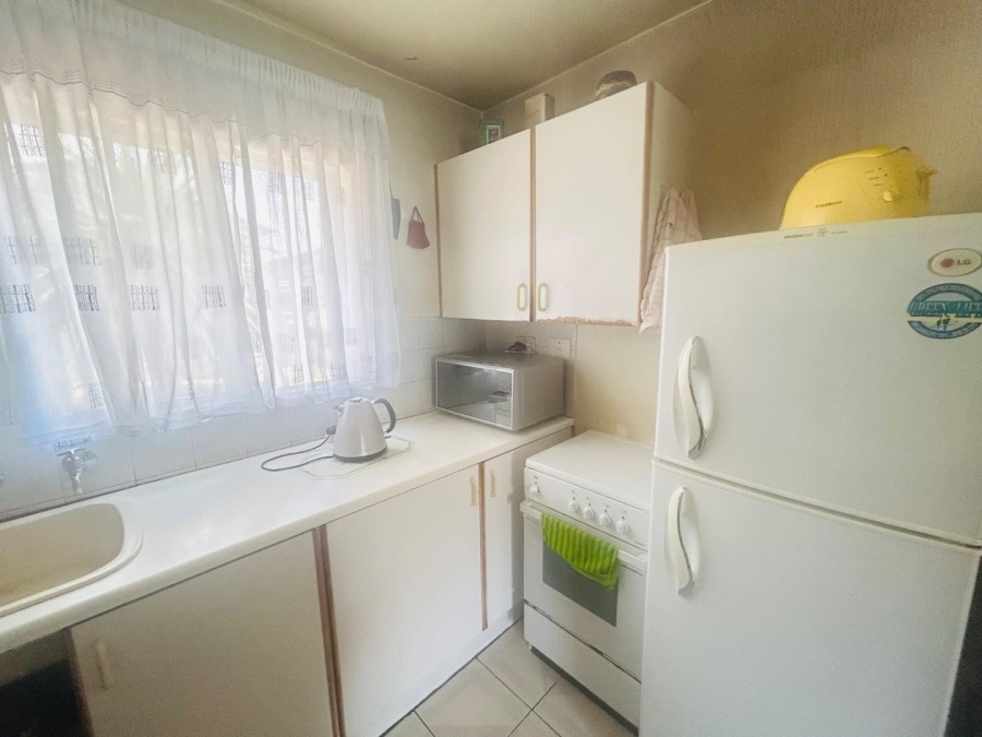 2 Bedroom Property for Sale in Verwoerdpark Gauteng