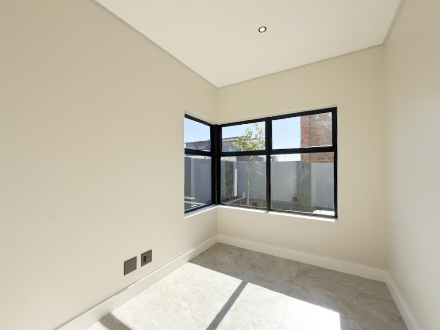 4 Bedroom Property for Sale in Fountainbrook Estate Gauteng