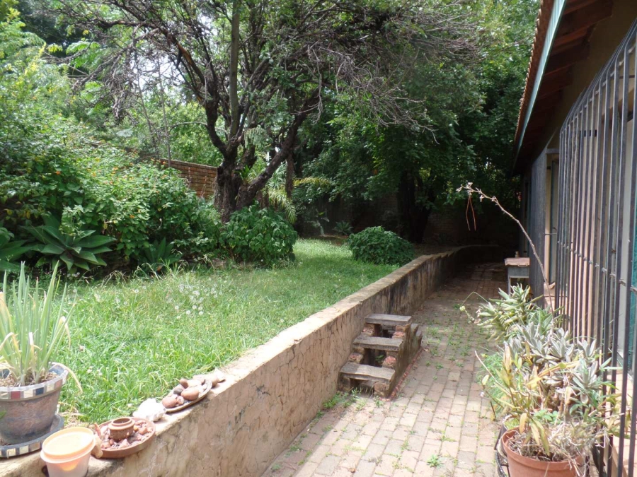 7 Bedroom Property for Sale in Waterkloof Ridge Gauteng