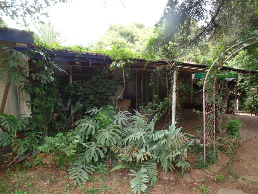 7 Bedroom Property for Sale in Waterkloof Ridge Gauteng