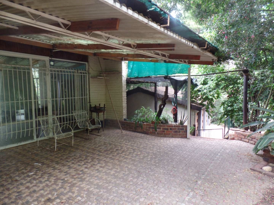 7 Bedroom Property for Sale in Waterkloof Ridge Gauteng