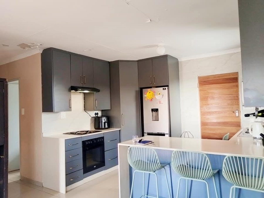3 Bedroom Property for Sale in Savanna City Gauteng