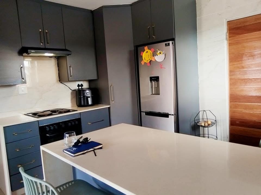 3 Bedroom Property for Sale in Savanna City Gauteng